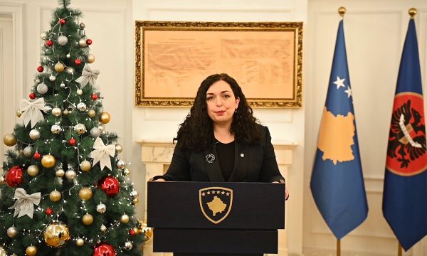 Osmani dekreton buxhetin për vitin 2022