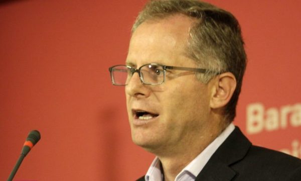 Besnik Bilimi nervozohet me intervistuesen: Ne nuk shkojmë në veri sa herë t’do Jeta Xharra