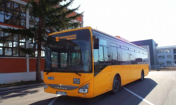 Trafiku urban deklarohet rreth masave të reja: Brenda autobusit mund të jenë 17 qytetarë, na mirëkuptoni
