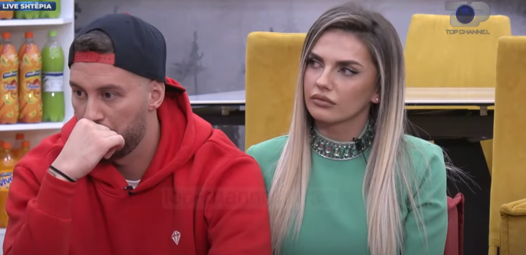 Me pyetjen që i parashtroi, Iliri e bëri “horë” mbrëmë Donaldin para publikut