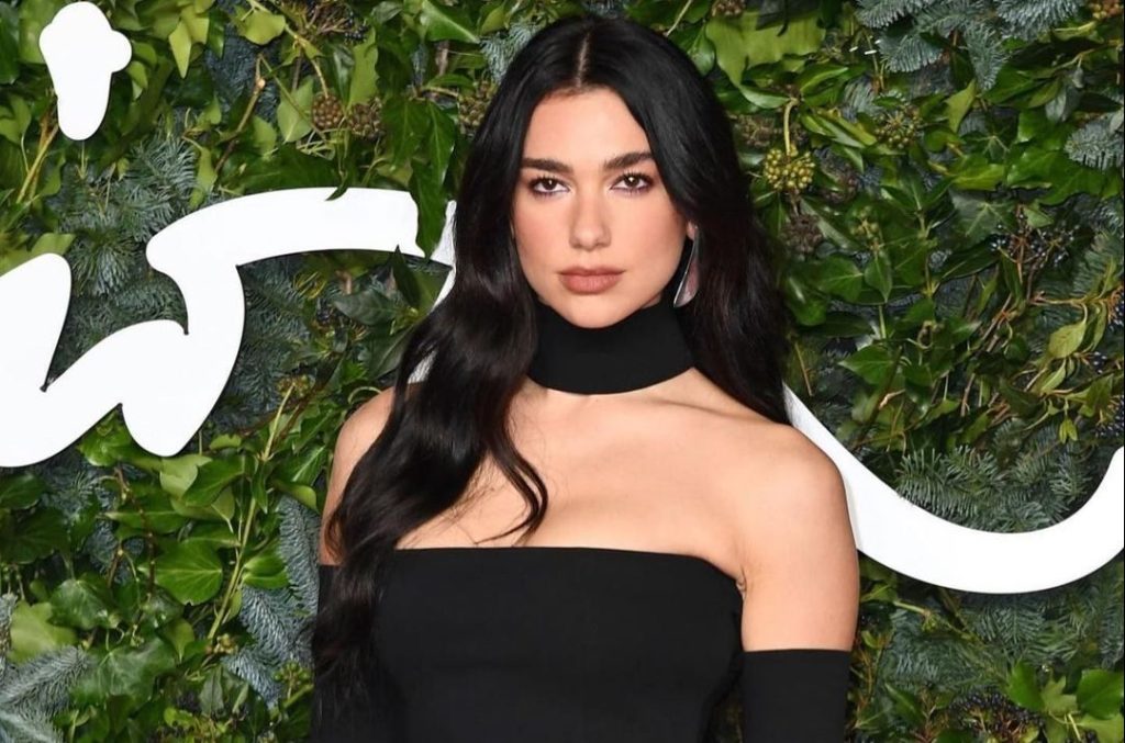 Dua Lipa me performancë e paraqitje skenike të mrekullueshme në mbrëmjen gala të UNICEF