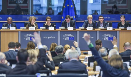 Eurodeputetët miratojnë raportin: Këshilli i BE-së t’i liberalizojë vizat për Kosovën