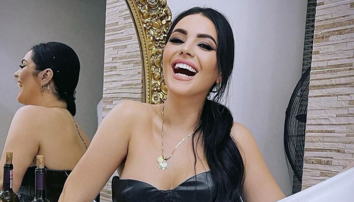 Fifi publikon imazhe të reja: Më gjyko kur je perfekt