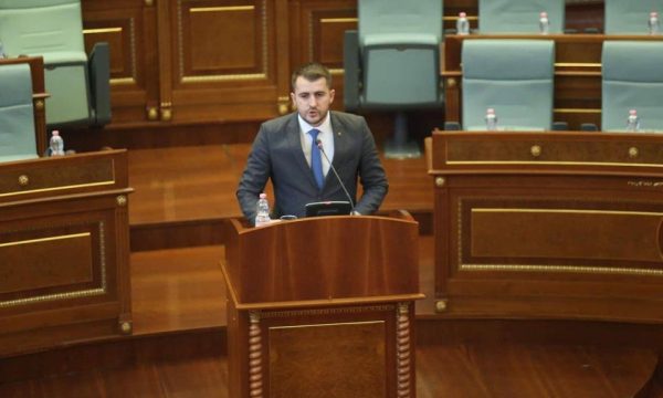 Mërgim Lushtaku, LVV-së: Po e tregoni fytyrën e vertetë, jeni kundër Drenicës