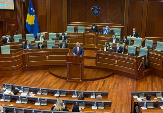 Tahiri: Ta fusim Ligjin e Pagave në Buxhetin për vitin 2022, në mënyrë që të implementohet nga muaji Mars