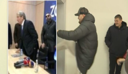 Shkelm derës, Berisha futet me forcë në selinë e PD-së