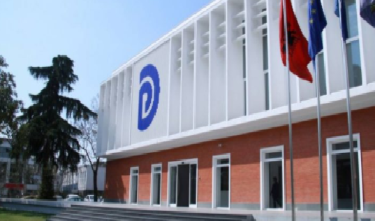 Mbledhja e Kryesisë, propozohet shkarkimi i kryetarëve të 11 degëve të PD