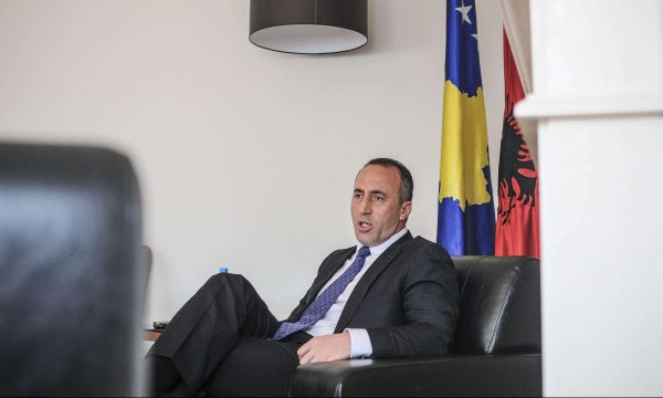 Haradinaj iu bën thirrje serbëve të Kosovës të distancohen nga gjuha e Vulinit