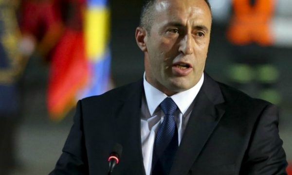 “Janë përralla”, Haradinaj u përgjigjet raportimeve të mediave serbe se i çoi 100 veta për t’i dalë në pritë Vuçiqit në Tiranë