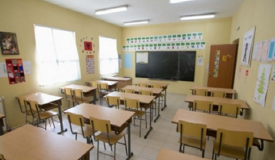Drejtori i shkollës së Mesme Teknike në Suharekë: Nga 240 nxënës që kemi pranuar, 100 prej tyre nuk dinë shkrim-lexim
