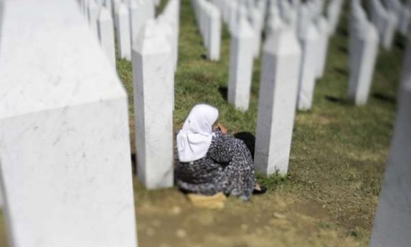 Gjermania anulon shpërblimin për mohuesin e gjenocidit të Srebrenicës