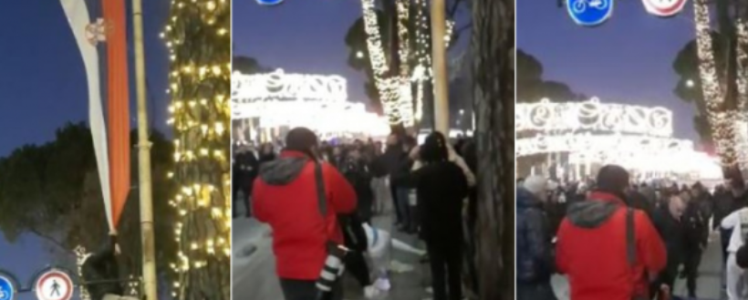 “Spidermani” në Tiranë ngjitet në shtyllë dhe e shqyen flamurin serb