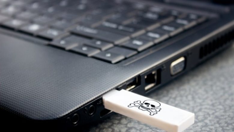 FBI paralajmëron: Hakerët me postë po dërgojnë USB të infektuar me viruse të ndryshëm
