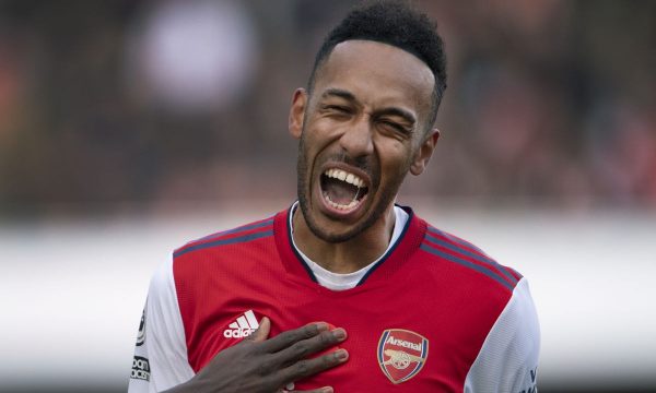 Aubameyang mbërrin në Katalonjë, për të nënshkruar me Barcelonën