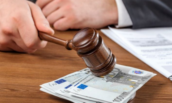 Nga Transparency International tregojnë arsyet pse Kosova shënoi progres në renditje për luftë kundër korrupsionit