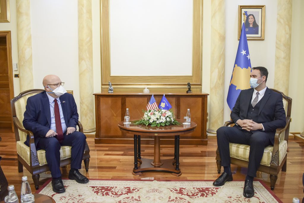 Konjufca në takim me Hovenier: E ardhmja e Kosovës është në BE, NATO dhe organizatat e tjera ndërkombëtare
