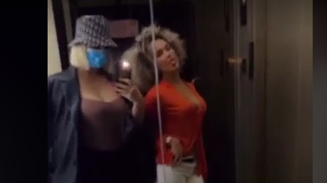 “Të trenta bre”, Kejvina poston video me Arta Elezajn