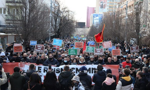 Ky është numri i njerëzve që morën pjesë në protestën e PSD-së, KMDLNJ del me shifra