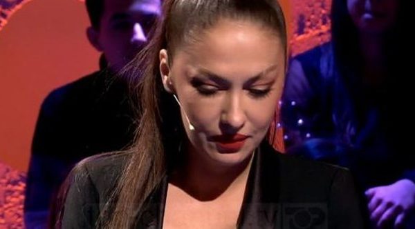 Në Kosovë po e kërkon gjykata, Adelina Ismaili lajmërohet nga Zvicra