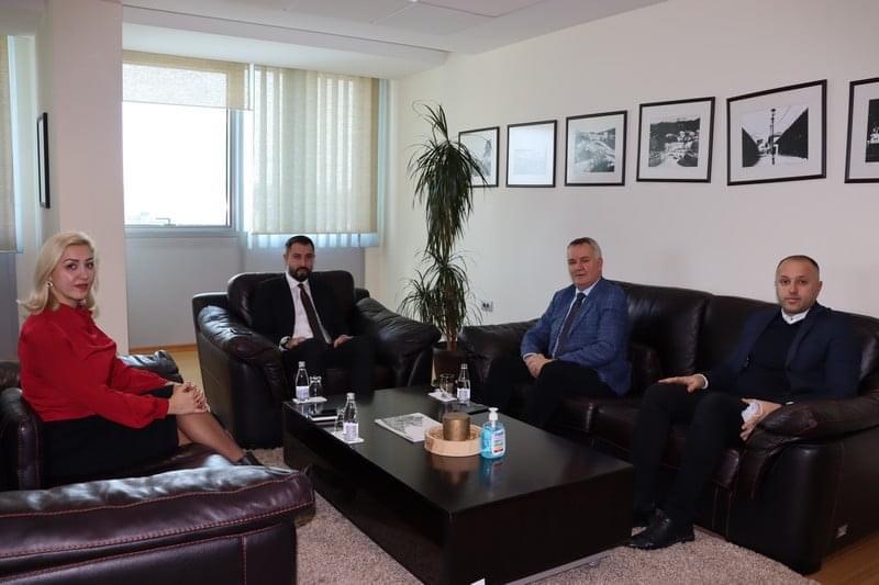 Ministri Krasniqi pret në takim Kryetarin e Lipjanit, Imri Ahmeti