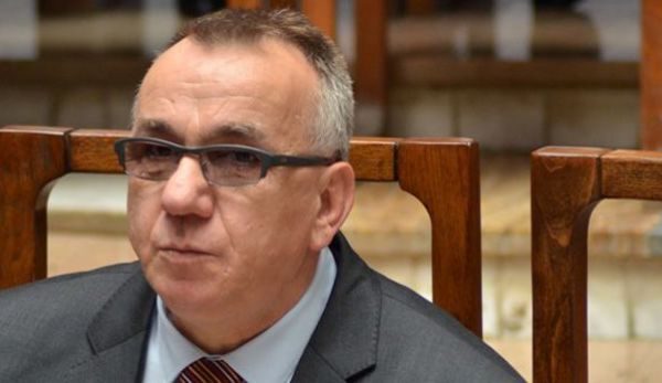 Enver Hasani: Presidentja e shkeli Kushtetutën!