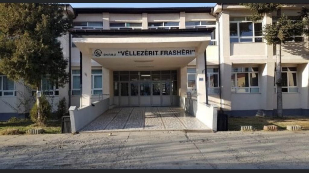 Raste me Covid-19, shkolla “Vëllezërit Frashëri” në Lipjan kalon në mësim online
