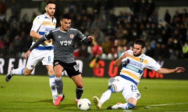 Juventusi e blen një mbrojtës nga Serie B