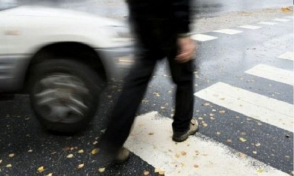 Aksident trafiku në Prishtinë, këmbësori pëson lëndime trupore