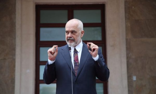 Rama kujton Rugovën në 16 vjetorin e vdekjes, e quan njeriu i madh i historisë së Kosovës