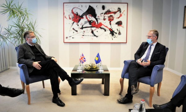 Bislimi zatetet me ambasadorin Abbott, flasin për energjinë dhe ekonominë