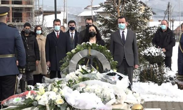 Osmani e Kurti bëjnë homazhe tek varri i presidentit Rugova: Arriti të bëjë bashkë popullin e Kosovës