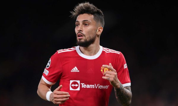 Telles, në listën e ngushtë të Barçës