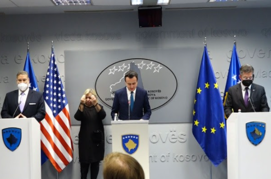 Escobar: SHBA mbështet pavarësinë e Kosovës, dialogu të drejtohet nga BE