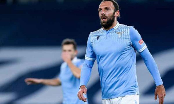 Dikur bashkëlojtarë, Vedat Muriqi reagon pas vdekjes tragjike të futbollistit turk