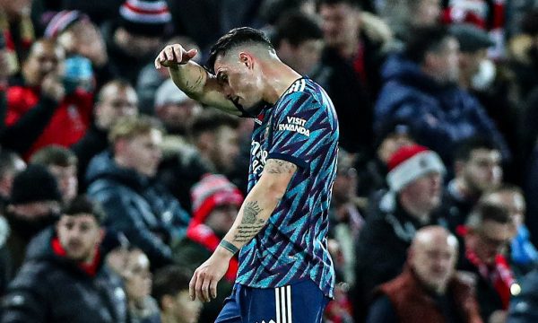 Granit Xhaka kërkon falje