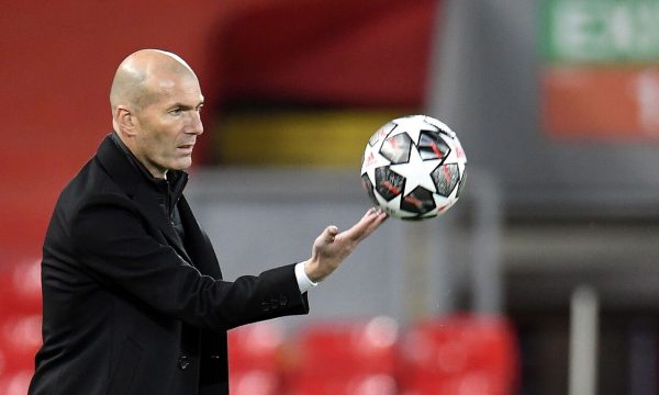 Zidane mund të bëhet trajner i PSG-së