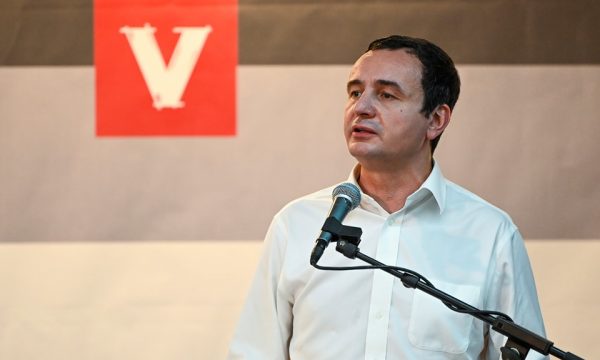 VV bën propozime të reja: Kush harxhon deri në 800 kWh të mos ketë rritje të çmimit të rrymës