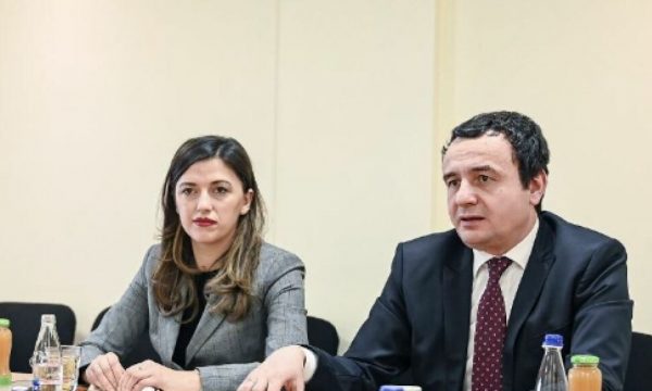 Ministrja Haxhiu: Organizimi i Referendumit të Serbisë në Kosovë është shkelje e sovranitetit