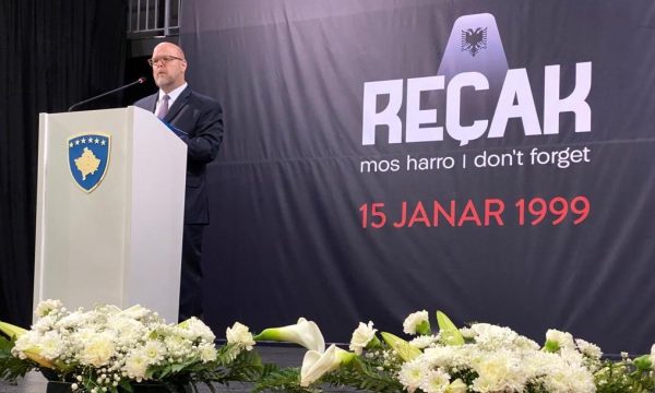 Për herë të parë në ceremoni, Hovenier me mesazhe të forta kundër mohuesve të Masakrës së Reçakut
