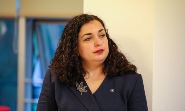 A është për apo kundër shtrenjtimit të rrymës? Presidentja i çon komente ZRRE’së