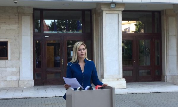 Deliu-Kodra: Deputetët e VV-së s’patën guxim t’i thonë jo propozimit për shtrenjtimin e energjisë elektrike