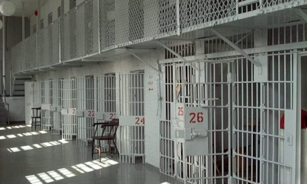 “Për syfyr na zgjojnë oficeret”, të burgosurat flasin për agjërimin brenda burgut
