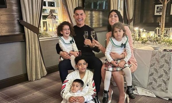 Nuk është i lumtur me situatën te Man United, mesazhi i Cristiano Ronaldos për vitin 2022