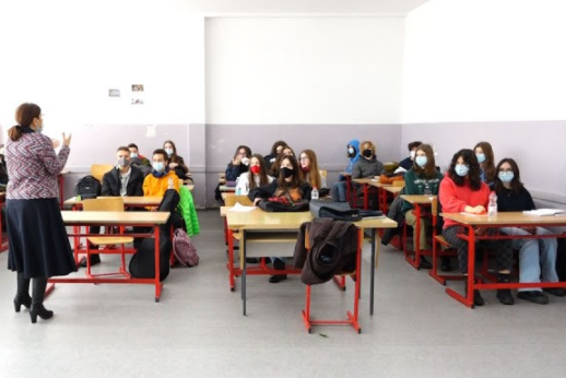​Mësimi nis me prezencë të plotë në shkolla