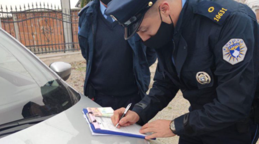 Policia shqipton mbi 1 mijë tiketa trafiku për 24 orë
