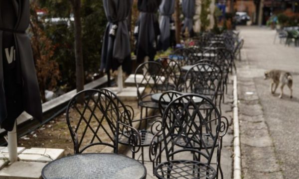 AUV shqiptoi 300 gjoba dhe mbylli 75 lokale të gastronomisë