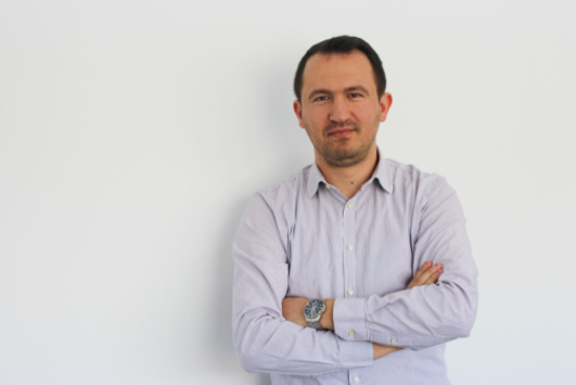 Krasniqi e quan si shkelje kushtetuese iniciativën e Qeverisë për themelimin e Byrosë Shtetërore për Konfiskimin e Pasurisë