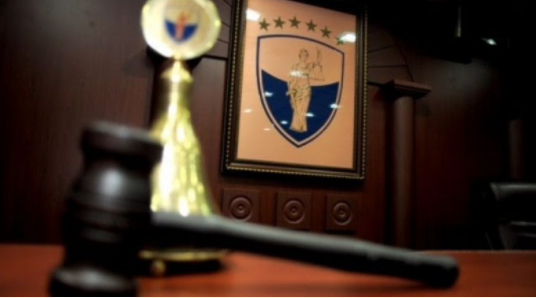 Dështimi me rastet e korrupsionit dhe krimit të organizuar gjatë vitit 2021 në Kosovë