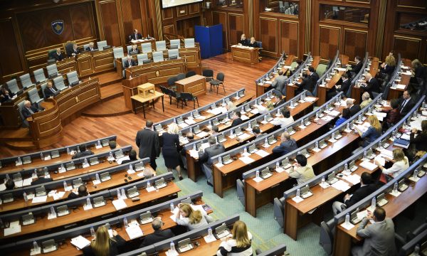 Nuk miratohet rezoluta e AAK-së për tarifat e energjisë