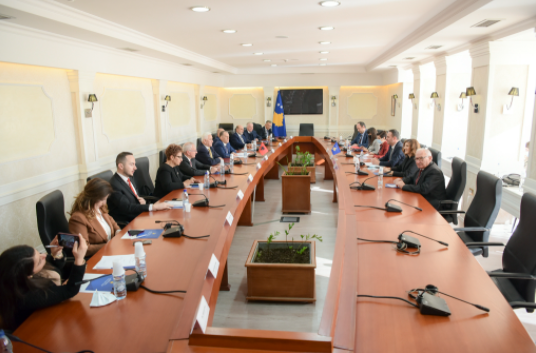 Konjufca takoi deputetët nga Shqipëria: Të gjitha sfidat mund t’i përballojmë bashkërisht